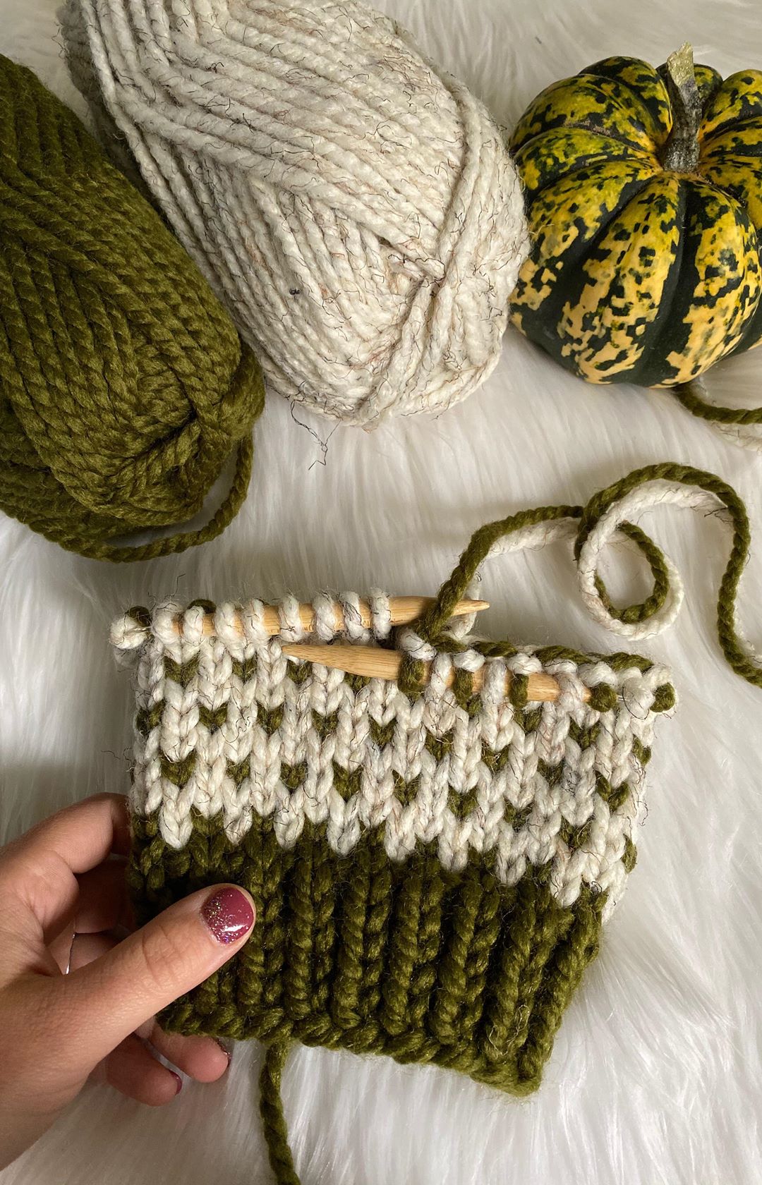 How To Knit Two Yarn Colors